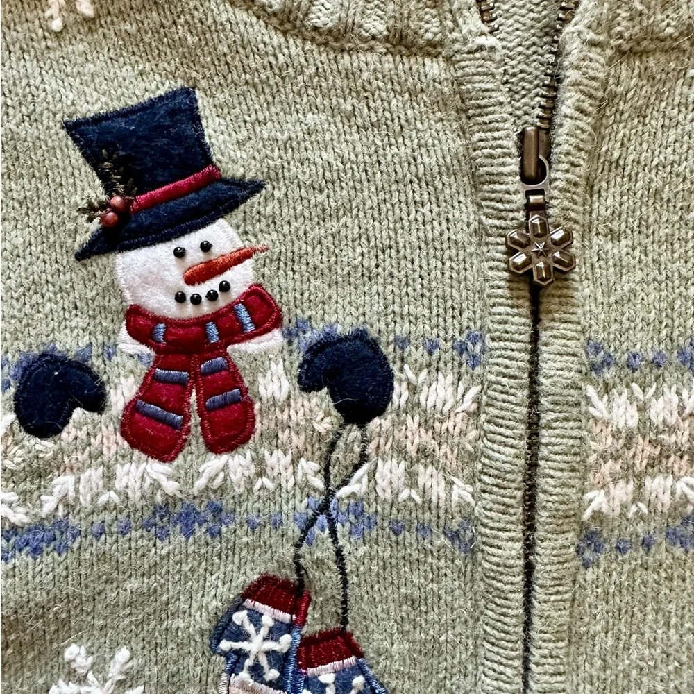 Croft & Barrow Women’s Medium Snowman Zip-Up Christmas Sweater - Picture 4 of 8